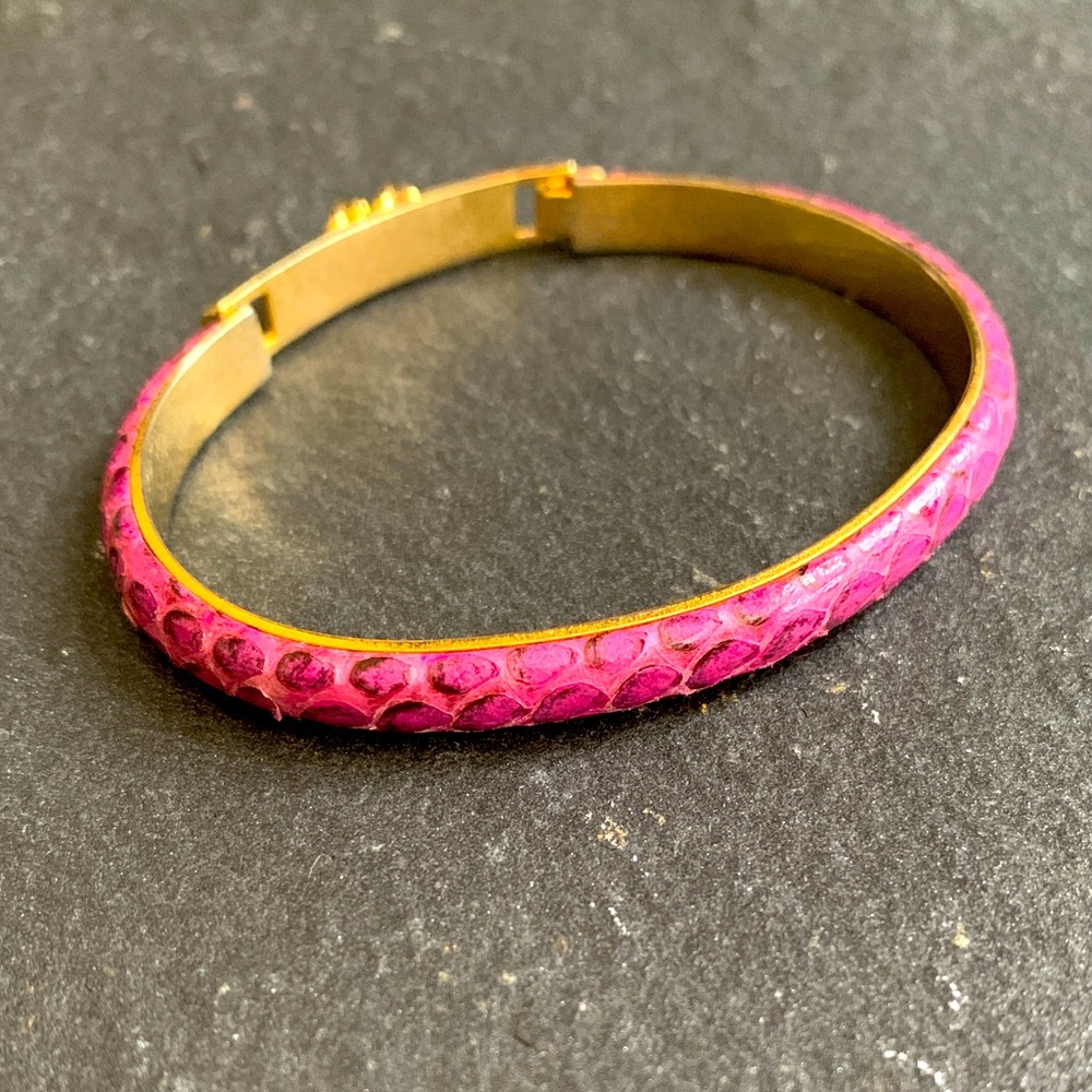 🔴 24k gold plated vintage bangle